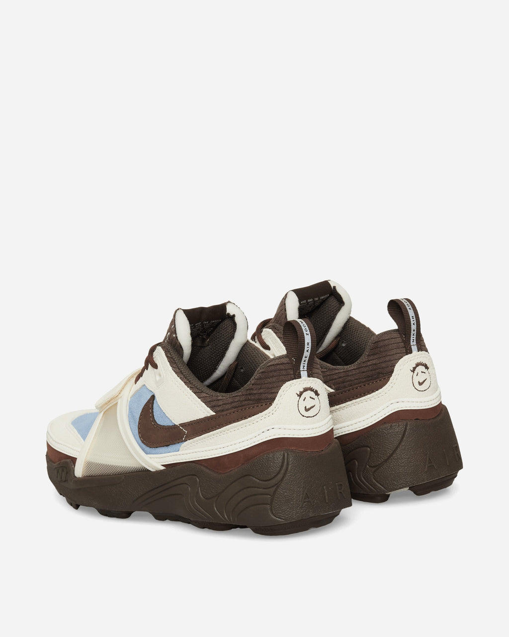 Travis Scott Zoom Field Jaxx Sneakers Pale Ivory / Leche Blue