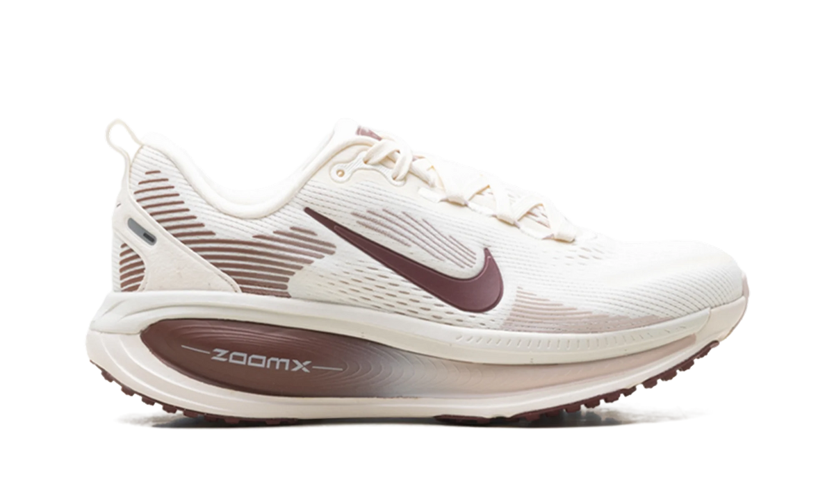 Vomero 18 WMNS "Pale Ivory Red Sepia Silt Red Dark Team Red" HM6804 108